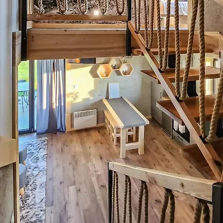 Pet Friendly In *